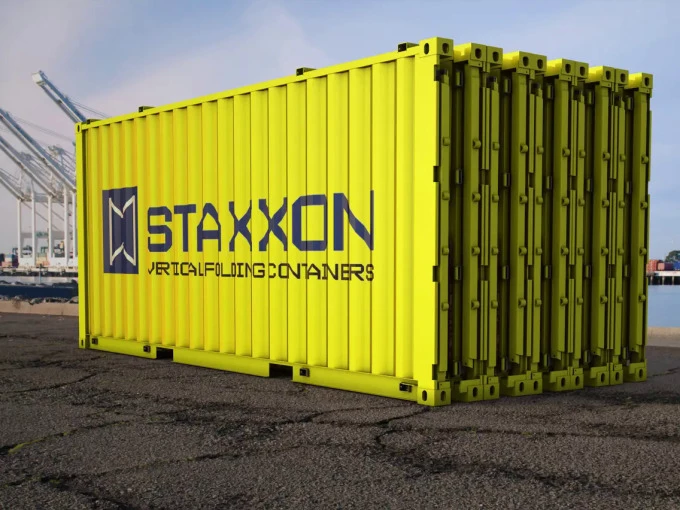 5 chiếc container được gấp gọn vừa diện tích của một container truyền thống. Ảnh: Staxxon
